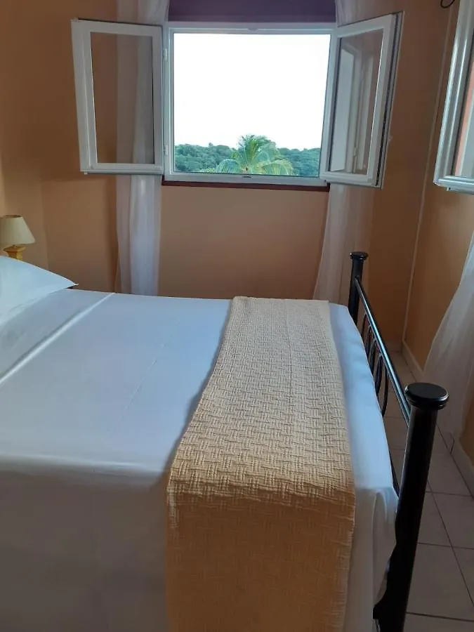 Holiday home Loca Vacances Sainte-Anne