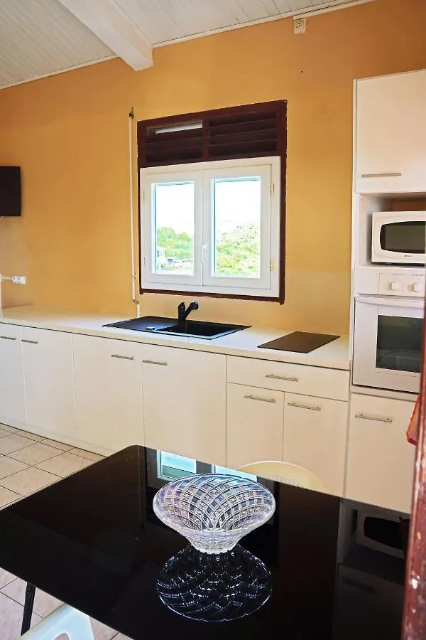 Loca Vacances Sainte-Anne  Holiday home